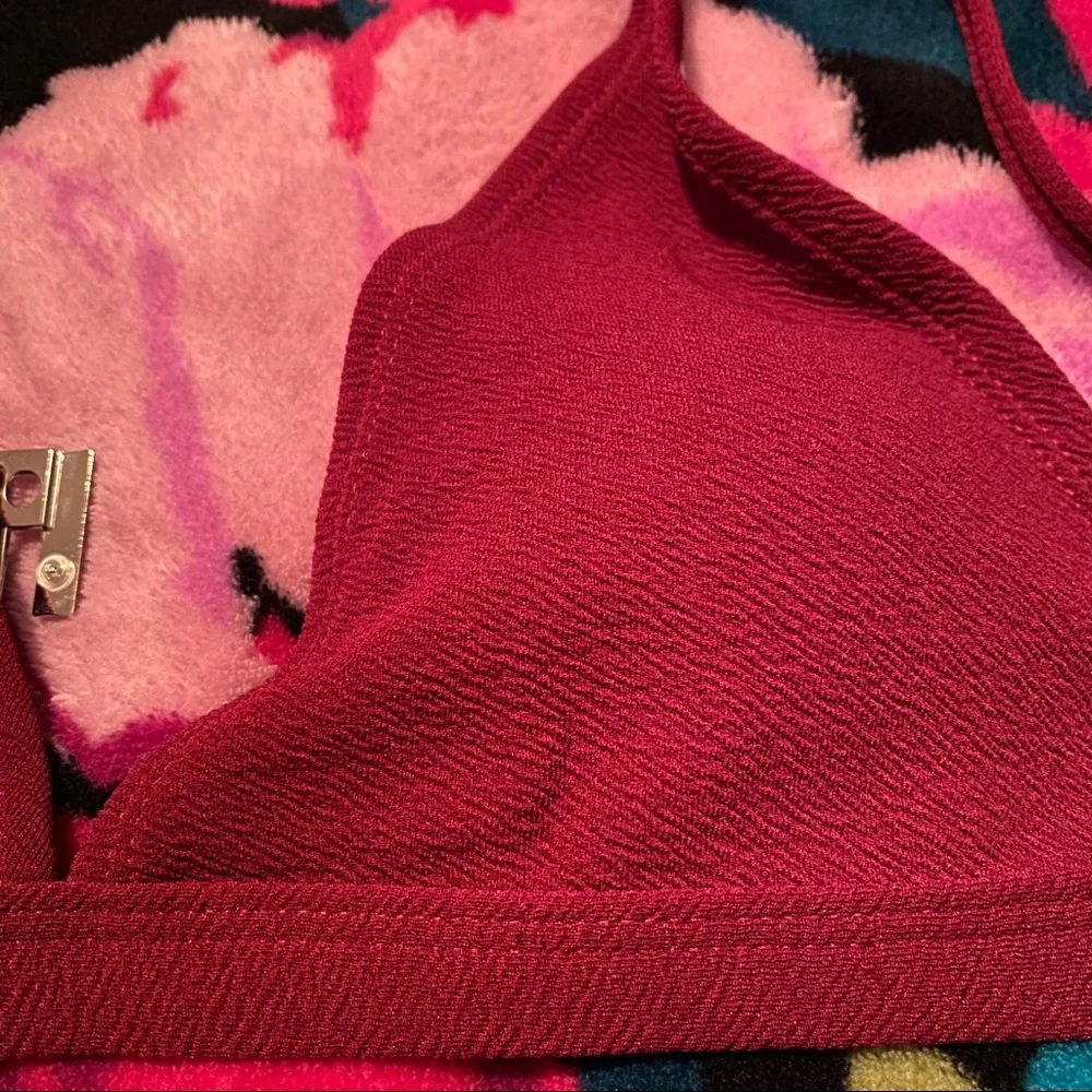 Burgundy bikini - Picture 12 of 13